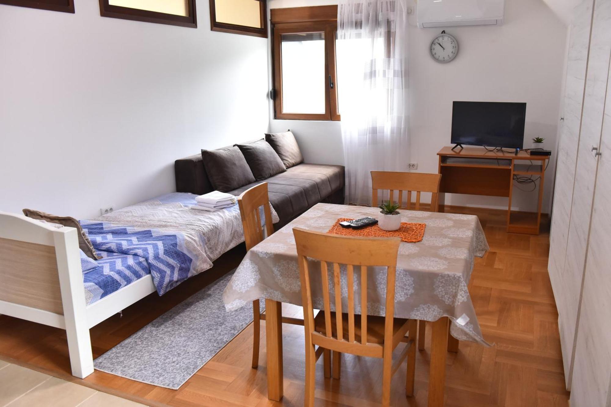 Apartments Ravno Plužine Rum bild