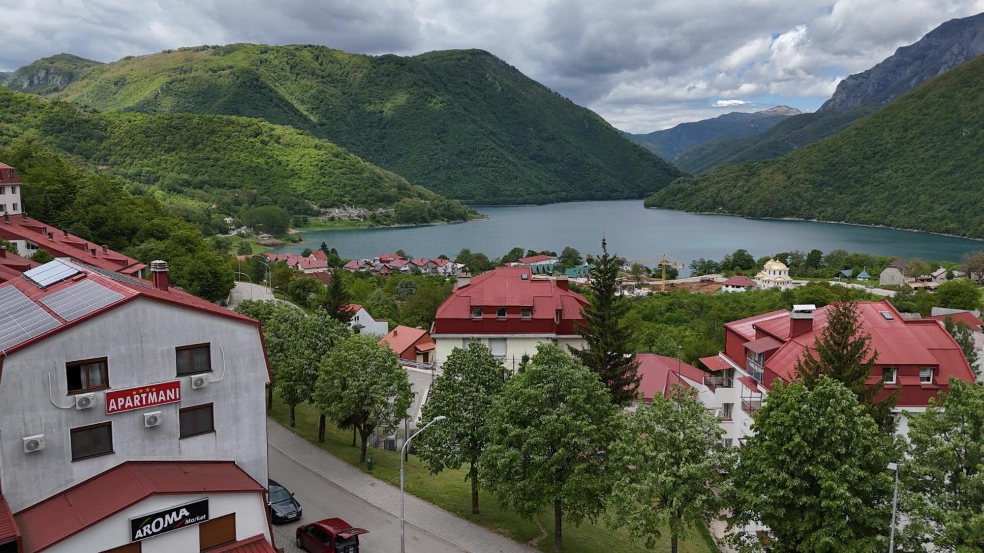 Apartments Ravno Plužine Exteriör bild